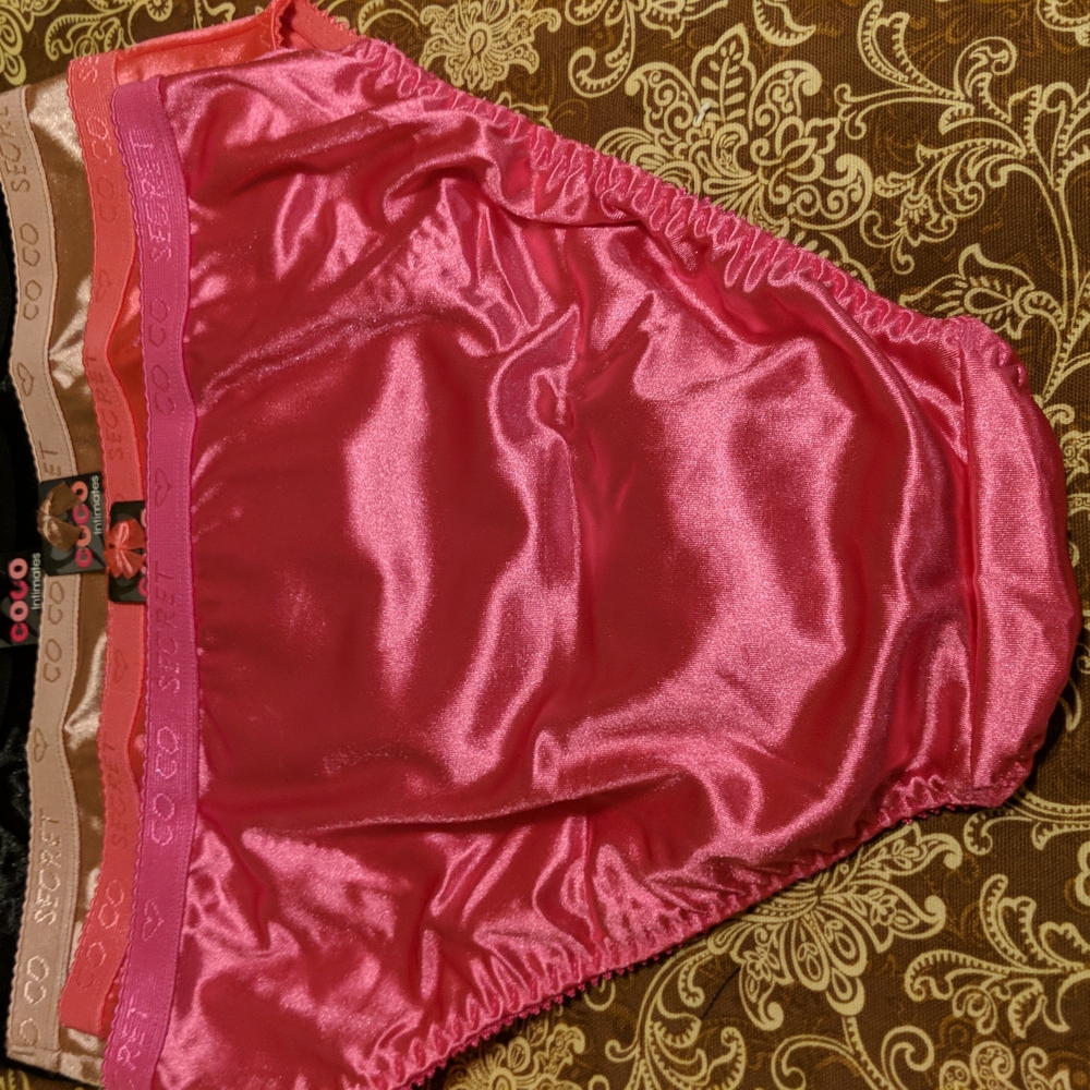 Lingerie - Picture 6 of 7